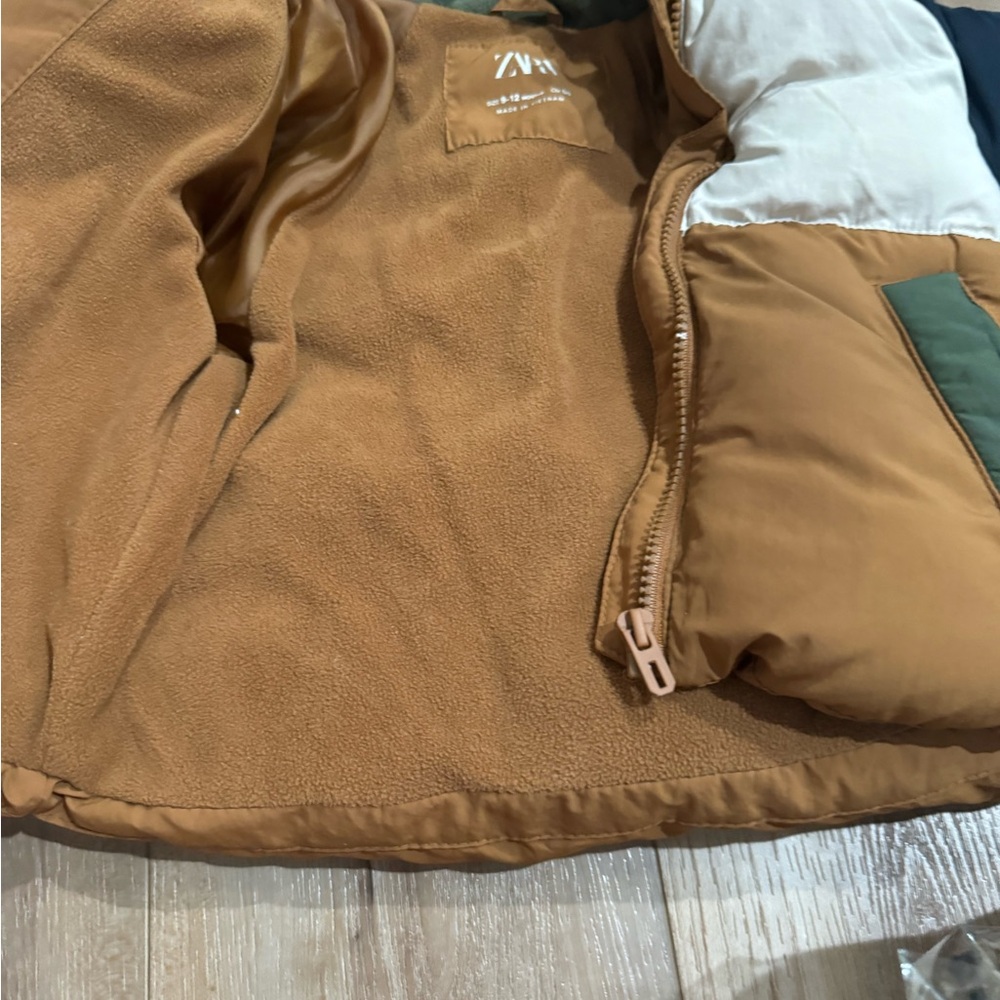 Zara water repellent puffer jacked size 9-12 months G23 - Picture 3 of 4